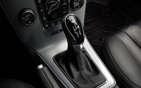 Volvo V40 Cross Country I, 2019 год, 1 450 000 рублей, 10 фотография