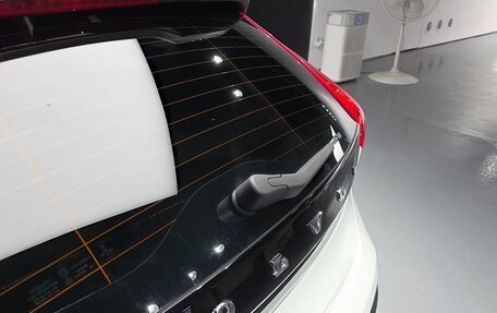 Volvo V40 Cross Country I, 2019 год, 1 450 000 рублей, 21 фотография