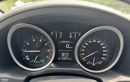 Toyota Land Cruiser 200, 2012 год, 3 900 000 рублей, 5 фотография