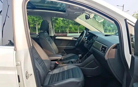Volkswagen Touran III, 2023 год, 1 860 177 рублей, 9 фотография