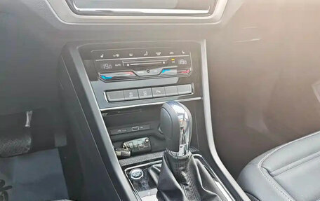 Volkswagen Touran III, 2023 год, 1 860 177 рублей, 10 фотография