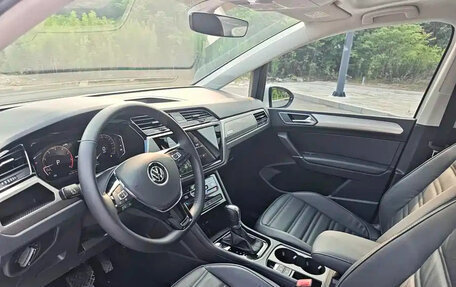 Volkswagen Touran III, 2023 год, 1 860 177 рублей, 11 фотография