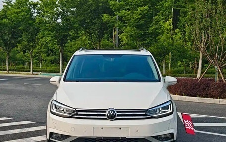 Volkswagen Touran III, 2023 год, 1 860 177 рублей, 2 фотография