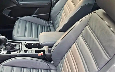 Volkswagen Touran III, 2023 год, 1 860 177 рублей, 16 фотография