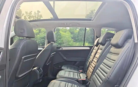 Volkswagen Touran III, 2023 год, 1 860 177 рублей, 20 фотография