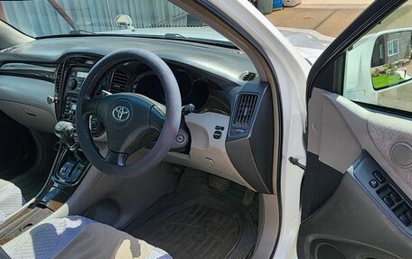Toyota Kluger I, 2002 год, 750 000 рублей, 3 фотография