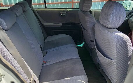 Toyota Kluger I, 2002 год, 750 000 рублей, 6 фотография