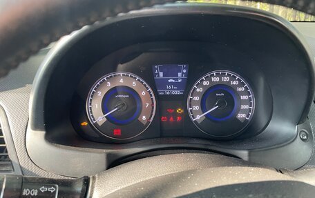 Hyundai Solaris II рестайлинг, 2011 год, 650 000 рублей, 3 фотография