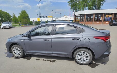 Hyundai Solaris II рестайлинг, 2022 год, 1 300 000 рублей, 3 фотография