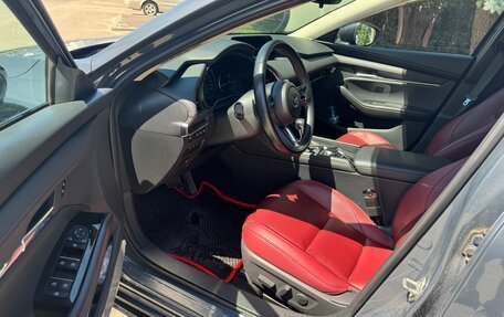 Mazda 3, 2022 год, 2 200 000 рублей, 6 фотография