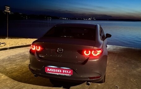 Mazda 3, 2022 год, 2 200 000 рублей, 9 фотография
