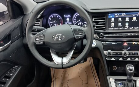 Hyundai Avante, 2019 год, 1 350 000 рублей, 12 фотография