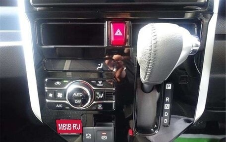 Toyota Roomy I, 2023 год, 1 050 000 рублей, 16 фотография