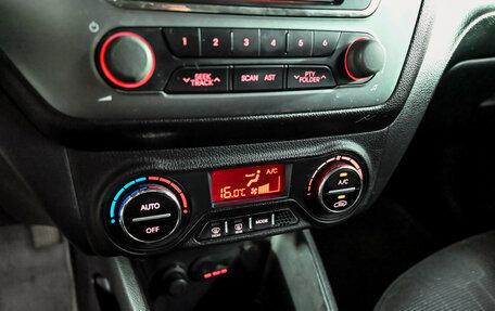 KIA Rio III рестайлинг, 2013 год, 820 000 рублей, 16 фотография
