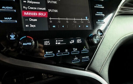 Toyota Camry, 2018 год, 2 860 000 рублей, 17 фотография