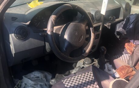 Renault Logan I, 2006 год, 50 000 рублей, 4 фотография