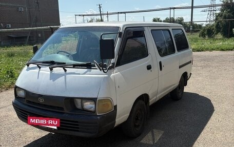Toyota Town Ace III, 1994 год, 360 000 рублей, 2 фотография