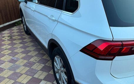 Volkswagen Tiguan II, 2020 год, 2 780 000 рублей, 3 фотография