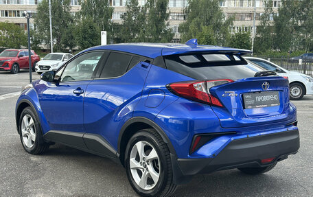 Toyota C-HR I рестайлинг, 2019 год, 2 590 000 рублей, 8 фотография