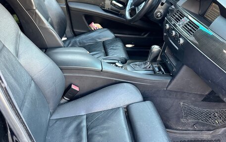 BMW 5 серия, 2004 год, 750 000 рублей, 9 фотография