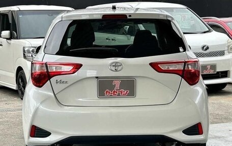 Toyota Vitz, 2018 год, 670 000 рублей, 5 фотография