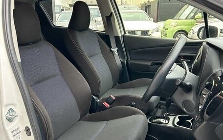 Toyota Vitz, 2018 год, 670 000 рублей, 8 фотография