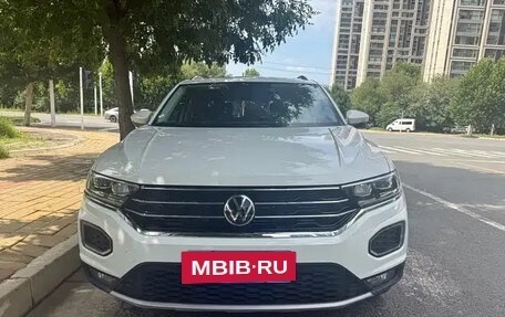 Volkswagen T-Roc I, 2022 год, 1 507 000 рублей, 3 фотография