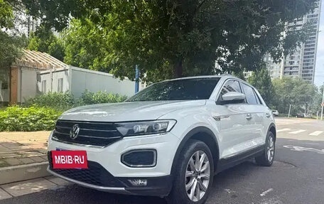 Volkswagen T-Roc I, 2022 год, 1 507 000 рублей, 2 фотография