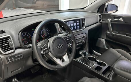 KIA Sportage IV рестайлинг, 2020 год, 2 530 000 рублей, 10 фотография