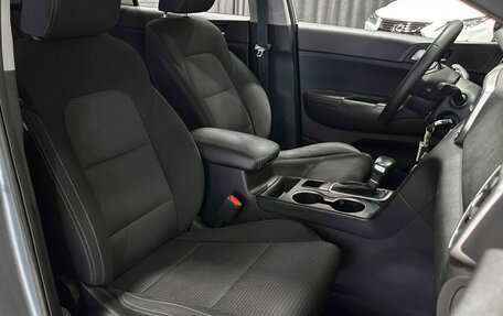KIA Sportage IV рестайлинг, 2020 год, 2 530 000 рублей, 15 фотография