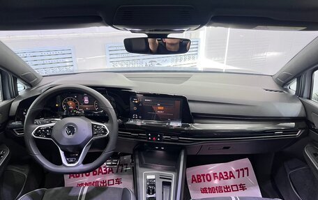 Volkswagen Golf VIII, 2023 год, 2 261 000 рублей, 16 фотография