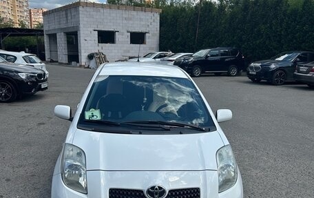 Toyota Yaris III рестайлинг, 2008 год, 472 000 рублей, 2 фотография