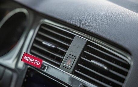 Volkswagen Golf VII, 2013 год, 998 000 рублей, 27 фотография