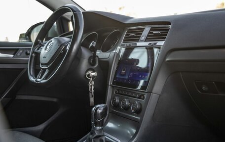 Volkswagen Golf VII, 2013 год, 998 000 рублей, 31 фотография