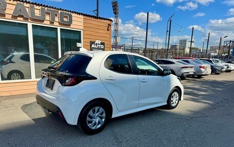Toyota Yaris, 2021 год, 1 159 000 рублей, 5 фотография