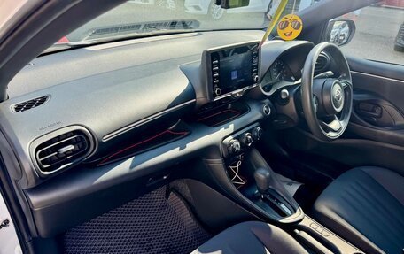 Toyota Yaris, 2021 год, 1 159 000 рублей, 8 фотография