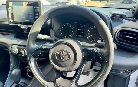 Toyota Yaris, 2021 год, 1 159 000 рублей, 9 фотография