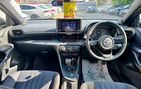 Toyota Yaris, 2021 год, 1 159 000 рублей, 6 фотография