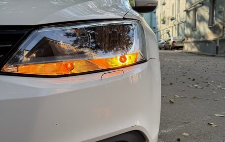 Volkswagen Jetta VI, 2012 год, 950 000 рублей, 5 фотография