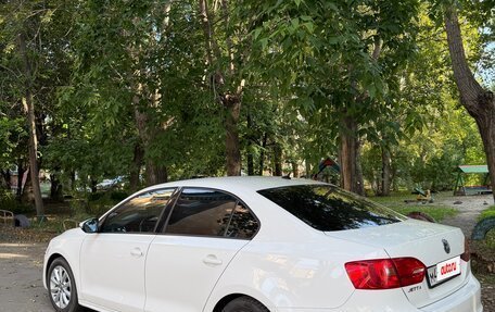 Volkswagen Jetta VI, 2012 год, 950 000 рублей, 3 фотография
