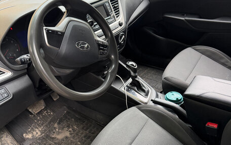 Hyundai Solaris II рестайлинг, 2021 год, 960 000 рублей, 2 фотография