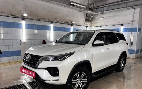 Toyota Fortuner II, 2021 год, 4 100 000 рублей, 3 фотография