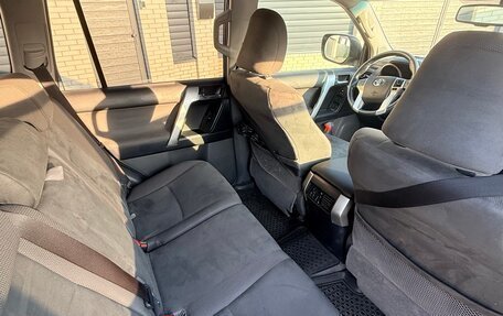 Toyota Land Cruiser Prado 150 рестайлинг 2, 2011 год, 2 700 000 рублей, 9 фотография