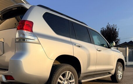 Toyota Land Cruiser Prado 150 рестайлинг 2, 2011 год, 2 700 000 рублей, 5 фотография