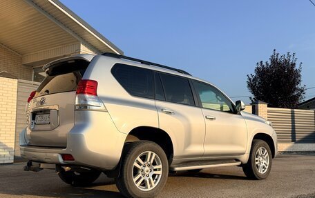 Toyota Land Cruiser Prado 150 рестайлинг 2, 2011 год, 2 700 000 рублей, 4 фотография