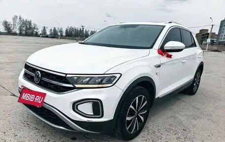 Volkswagen T-Roc I, 2024 год, 1 869 800 рублей, 3 фотография