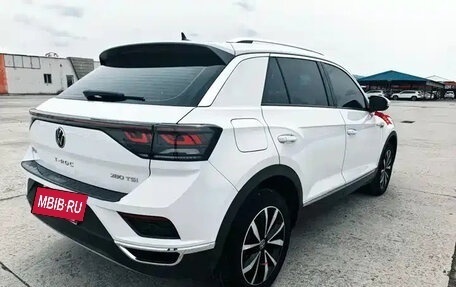 Volkswagen T-Roc I, 2024 год, 1 869 800 рублей, 5 фотография