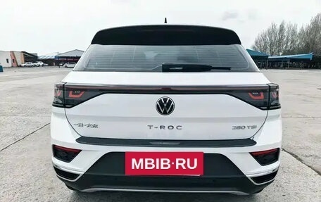 Volkswagen T-Roc I, 2024 год, 1 869 800 рублей, 6 фотография