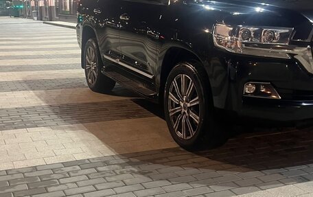 Toyota Land Cruiser 200, 2016 год, 4 000 000 рублей, 4 фотография