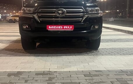 Toyota Land Cruiser 200, 2016 год, 4 000 000 рублей, 6 фотография